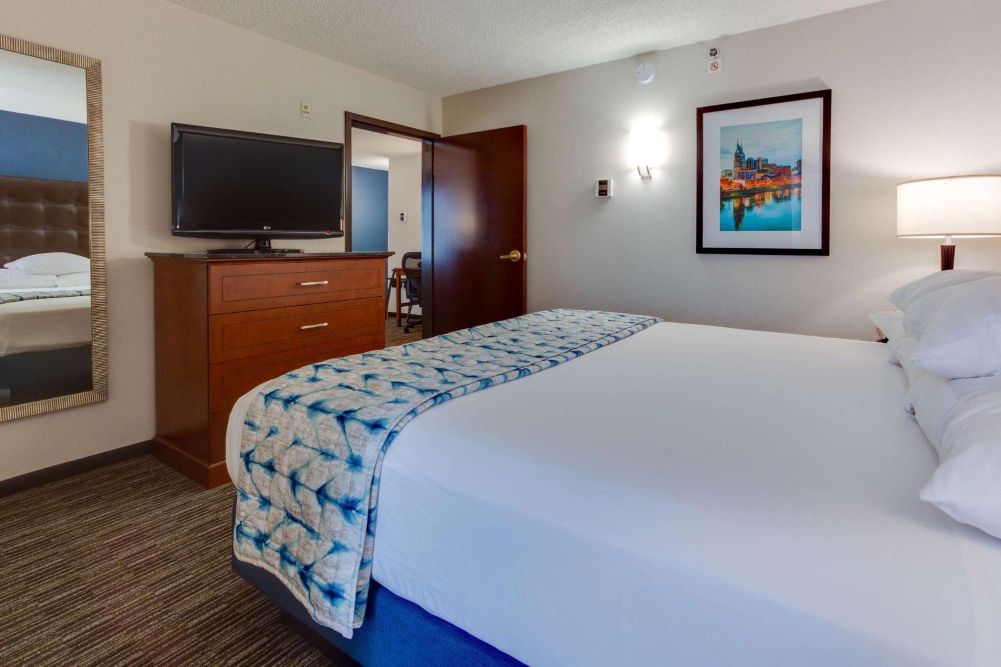 Drury Inn & Suites Nashville Airport Exterior foto